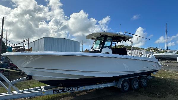 Boston Whaler 330 Outrage