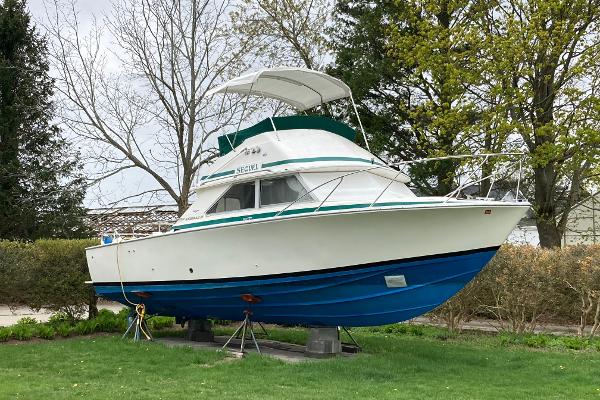 1975 Bertram 28 Flybridge