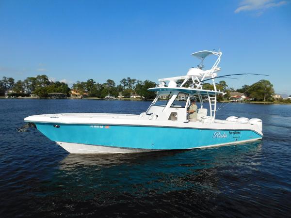 2016 Everglades 355 Center Console