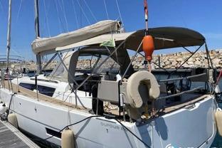2023 Dufour 390
