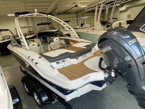 2025 Chaparral 21 SSi OB