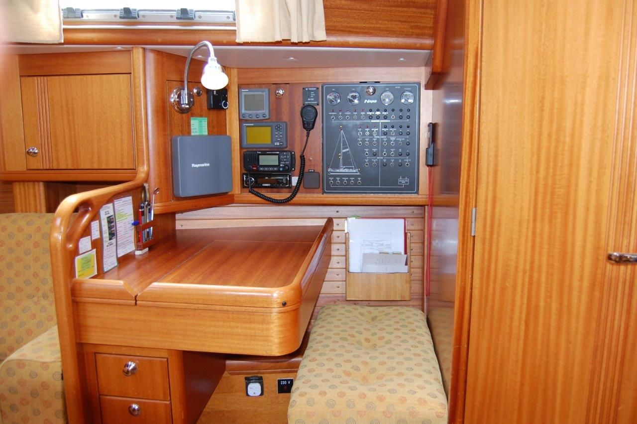 2000 Najad 373