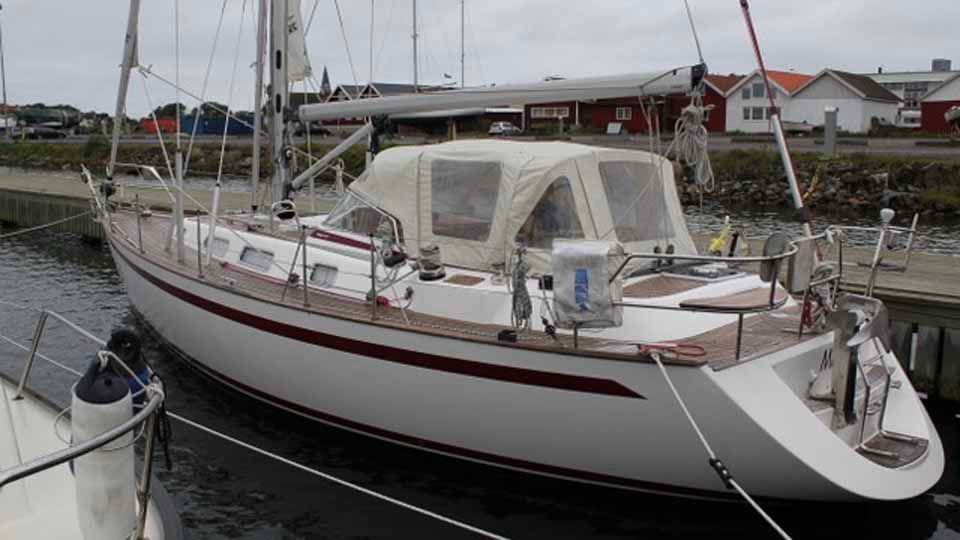 2000 Najad 373