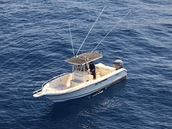 Pursuit 2470 Center Console