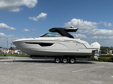 2025 Cruisers Yachts 34 GLS OB