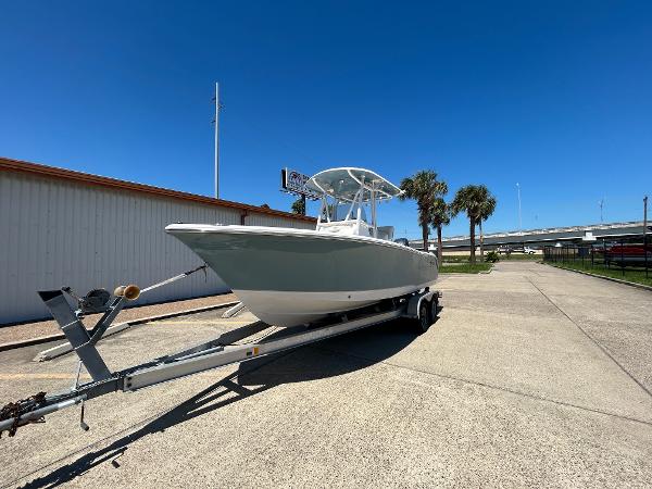 2025 Sea Hunt Ultra 229