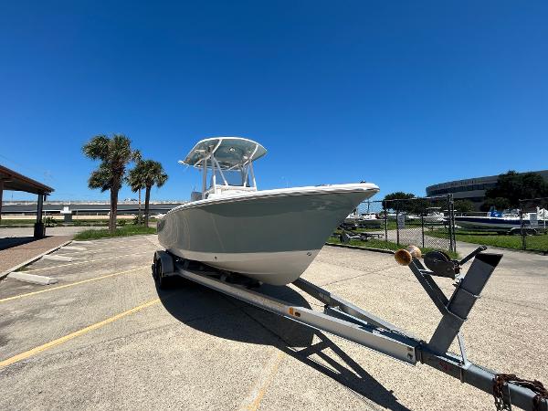 2025 Sea Hunt Ultra 229