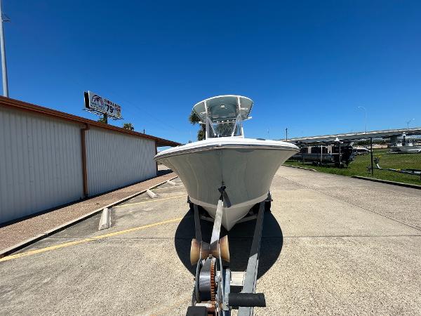 2025 Sea Hunt Ultra 229