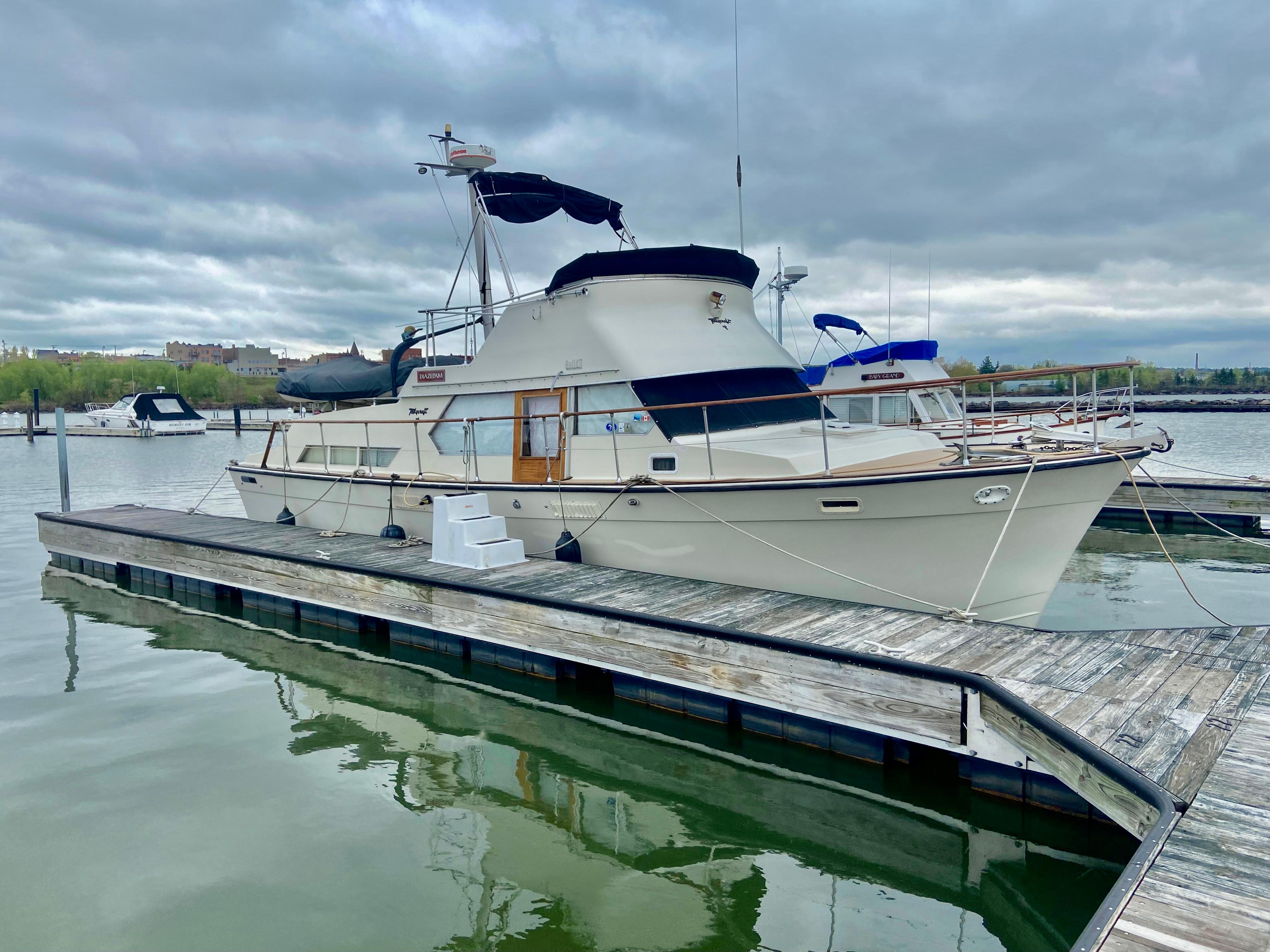 1974 Tollycraft 40 Tri-Cabin Motoryacht