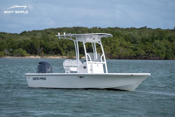 2024 Sea Pro 208 Bay