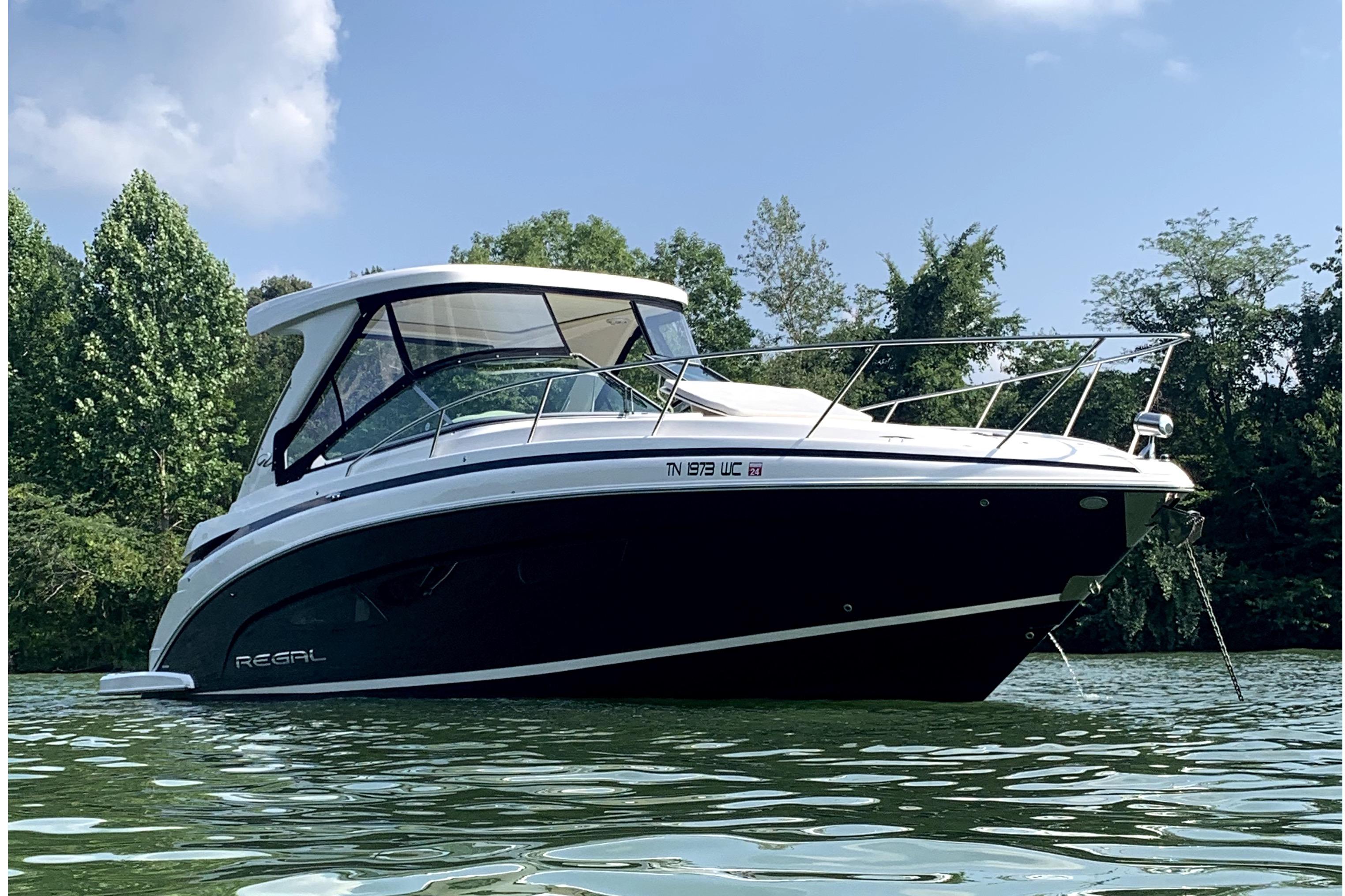 2019 Regal 33 Express