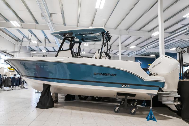 253CC Center Console - Stingray Boats