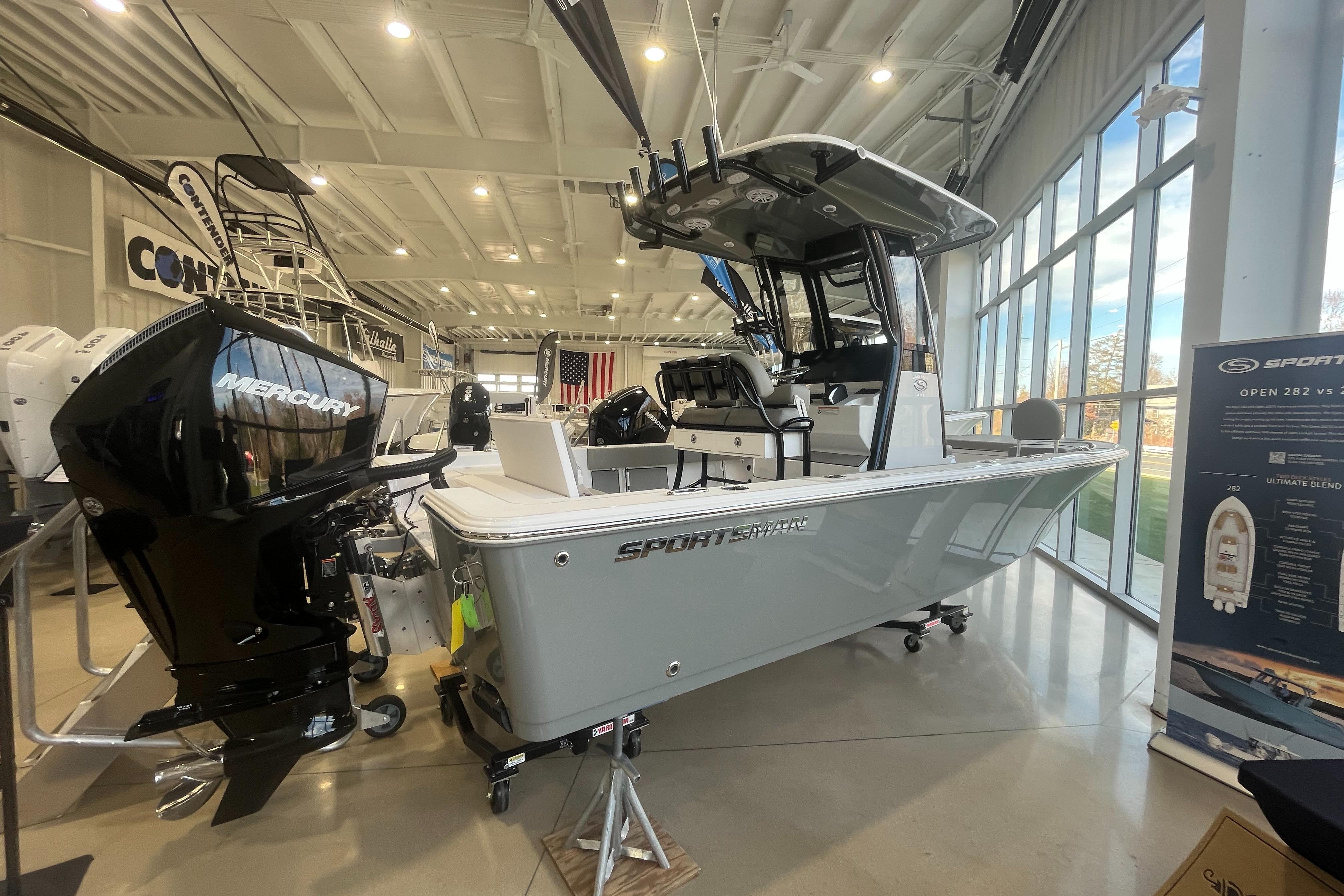 2025 Sportsman Masters 227 Bay Boat