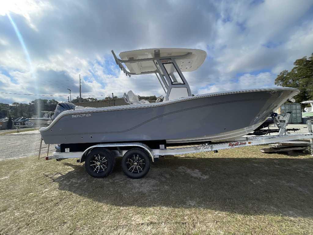 2025 Sea Fox 248 Commander