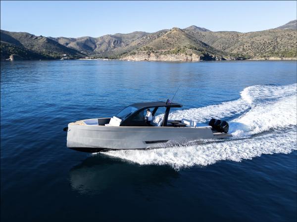 2025 Maxim Yachts MAX44R