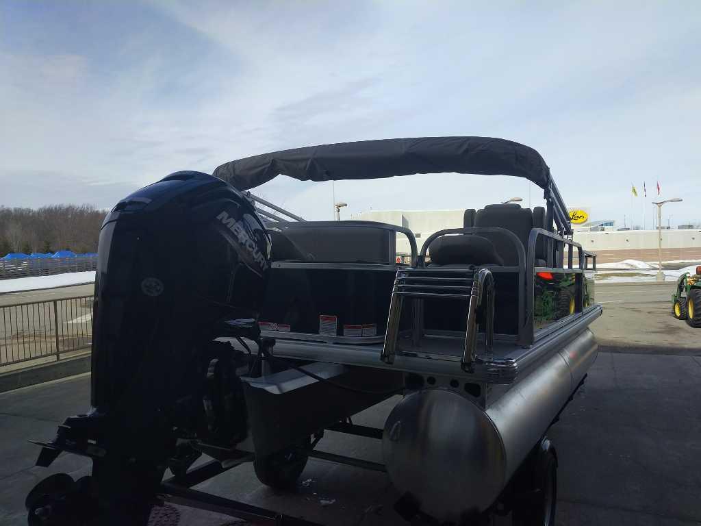 2025 Sun Tracker Bass Buggy 18 DLX