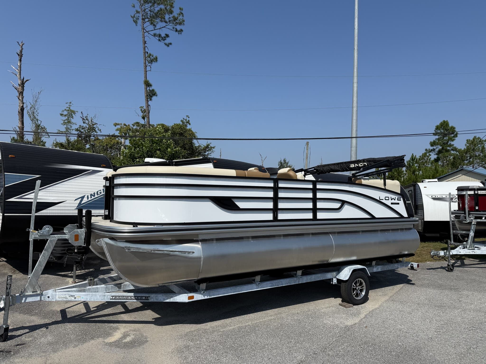 2025 Lowe SS 210