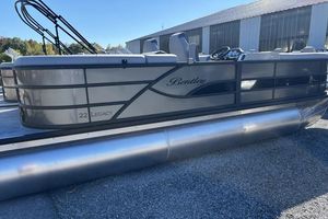 Bentley Pontoons Legacy 223 Navigator 2026 Bentley Pontoons Legacy 223 Navigator, sleek design, parked outdoors, side view.