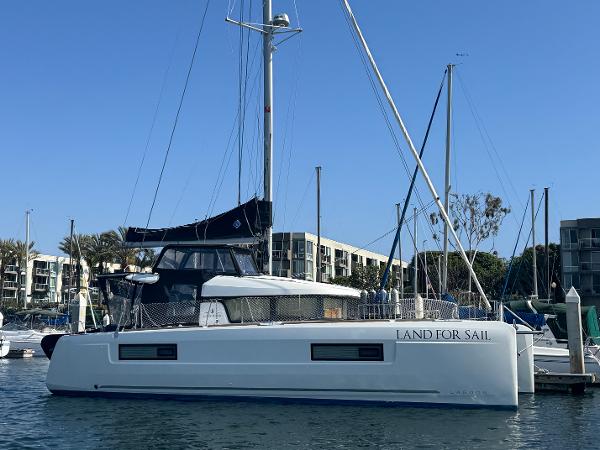 2019 Lagoon 40
