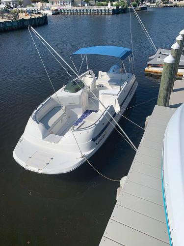Seaswirl 222 Deck Boat