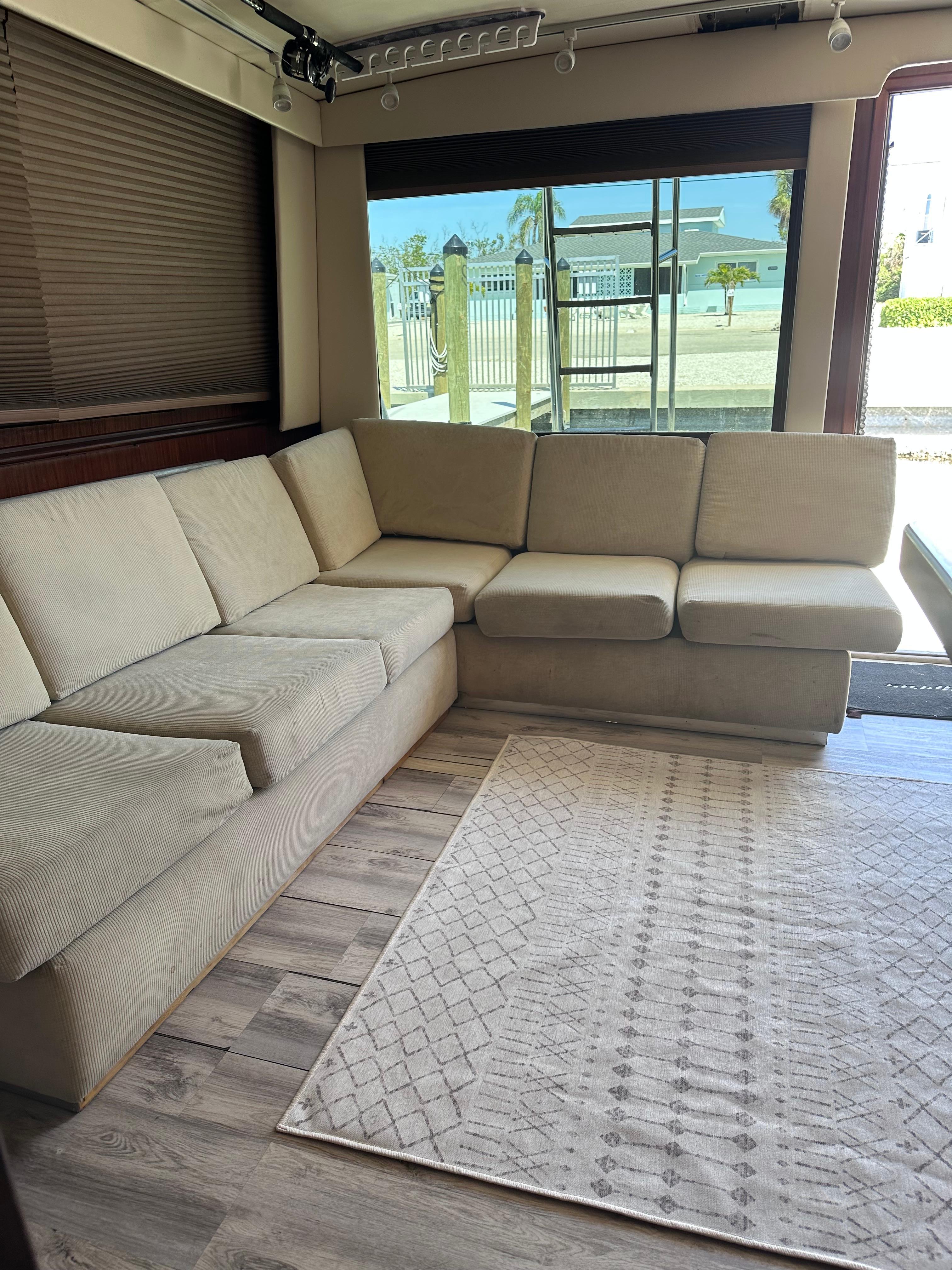 1988 Hatteras 48conv