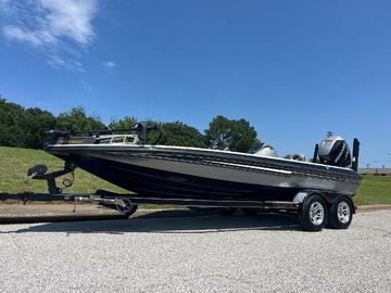 2009 Champion 210 Elite