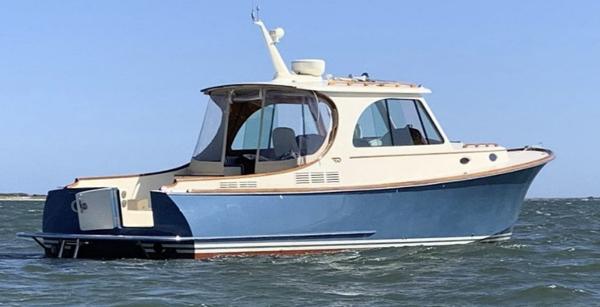 2018 Hinckley Picnic Boat 37 MKIII