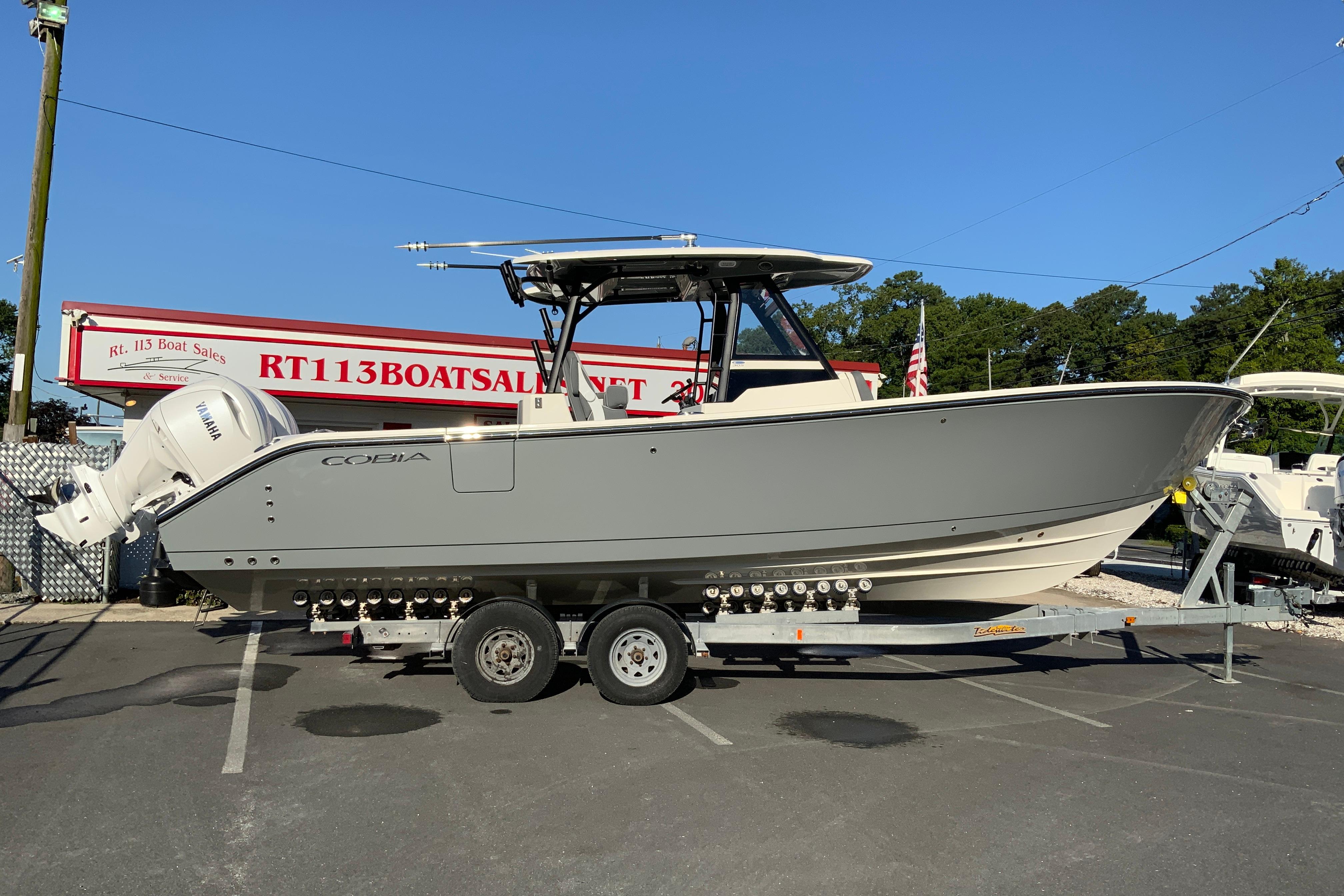 2026 Cobia 305 Center Console