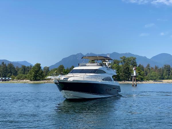 2017 Fairline Squadron 65