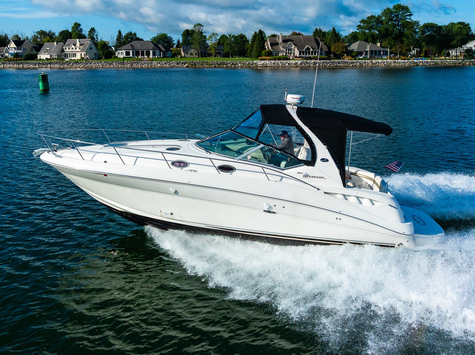 Sea Ray 320 Sundancer