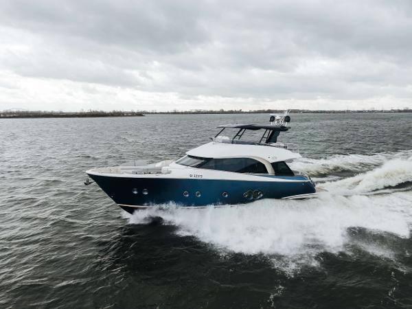 Monte Carlo Yachts 65