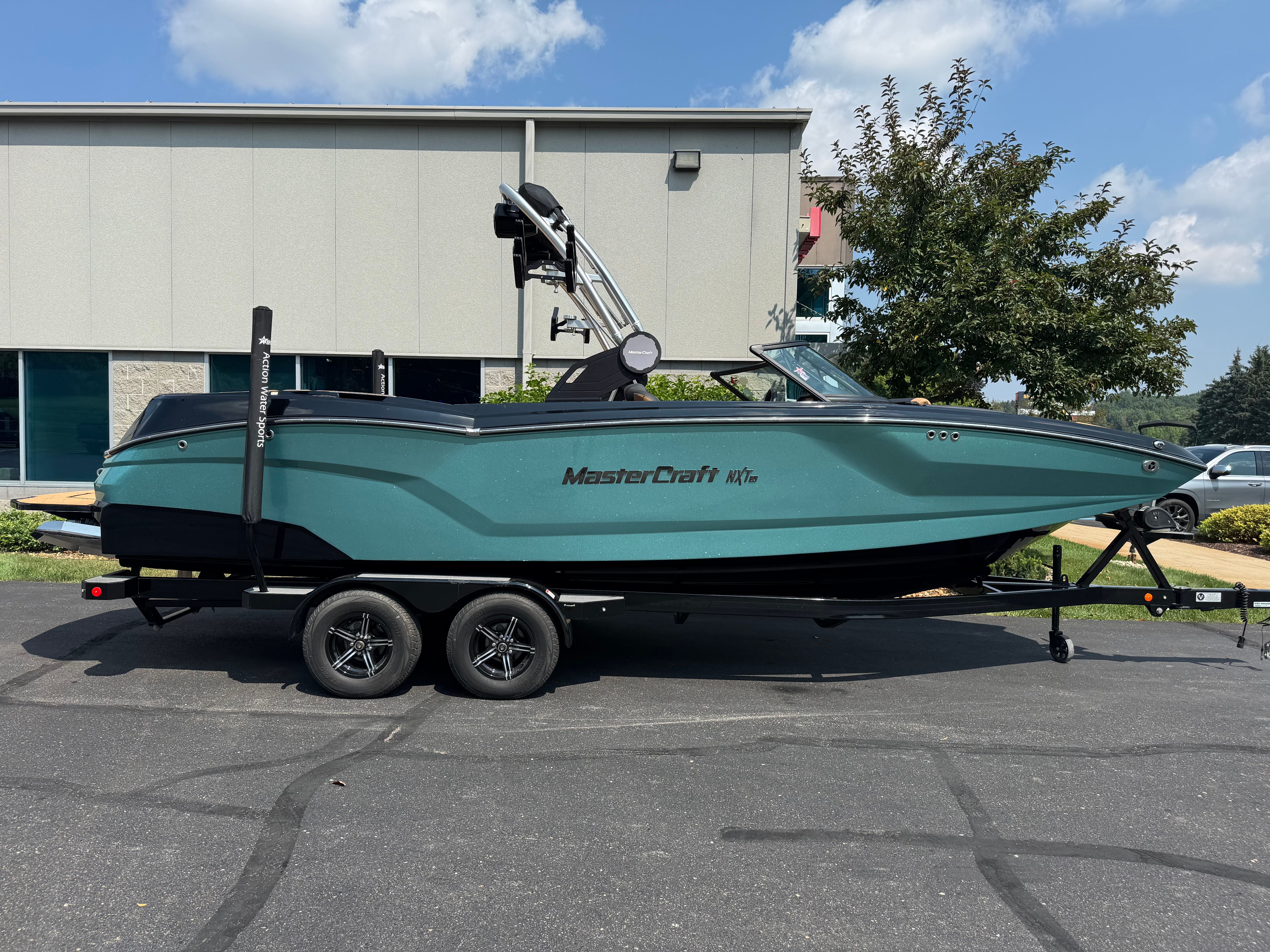 2022 MasterCraft NXT24