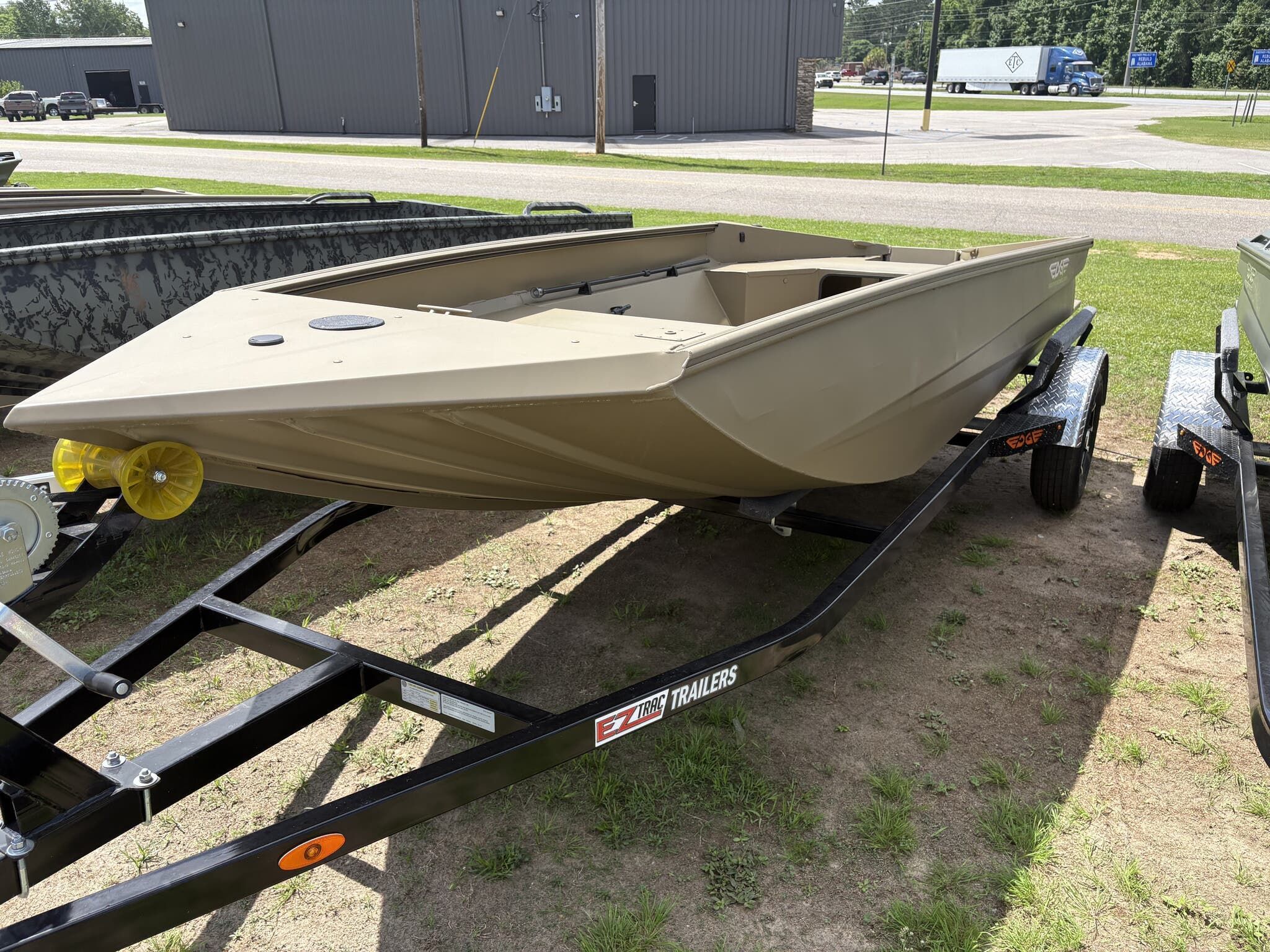 Edge Duck Boats Sportsman Series 656DB