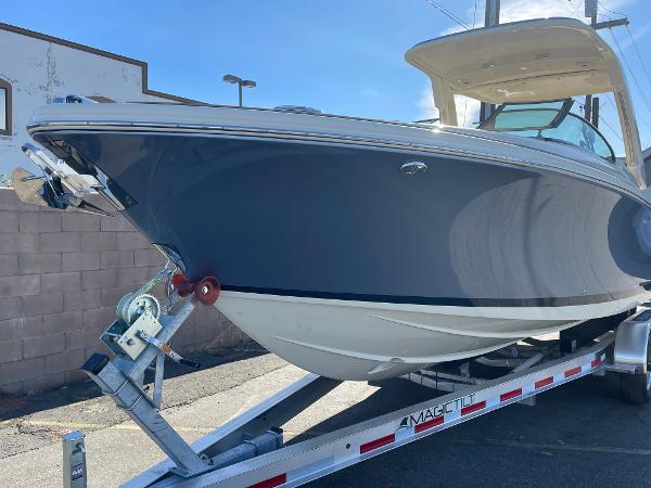 2025 Chris-Craft Launch 28 GT