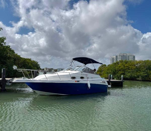 2005 Ebbtide 2500 Mid-Cabin Cruiser