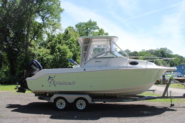 2001 Wellcraft 230 Coastal