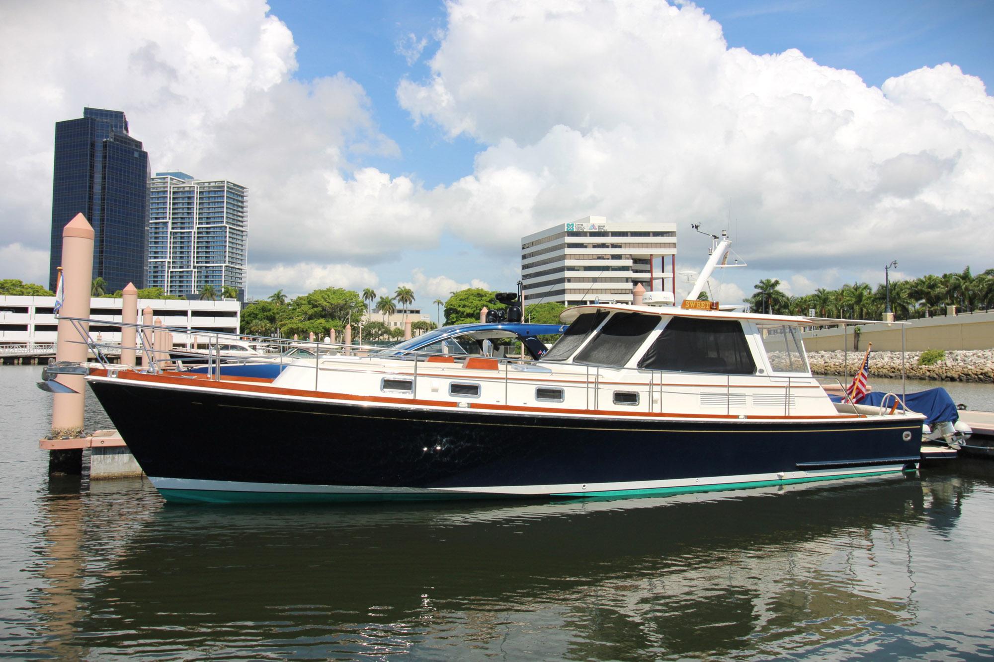 2001 Grand Banks 49 Eastbay HX