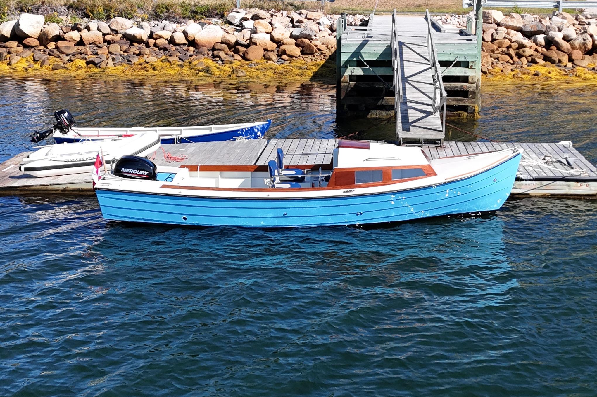 2025 Custom Ninigret 22 OB Skiff