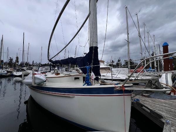 1990 Nonsuch 33