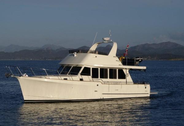 2021 Explorer Motor Yachts 46 Sedan