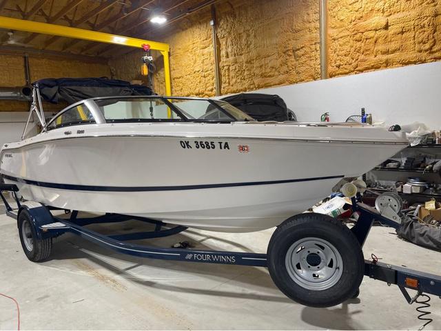 2016 Four Winns Horizon 200