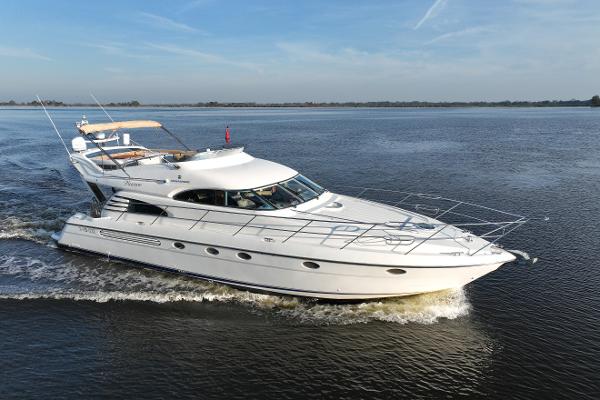 Fairline Squadron 55