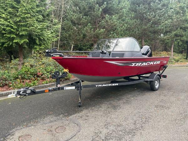 2025 Tracker Pro Guide V-16 WT