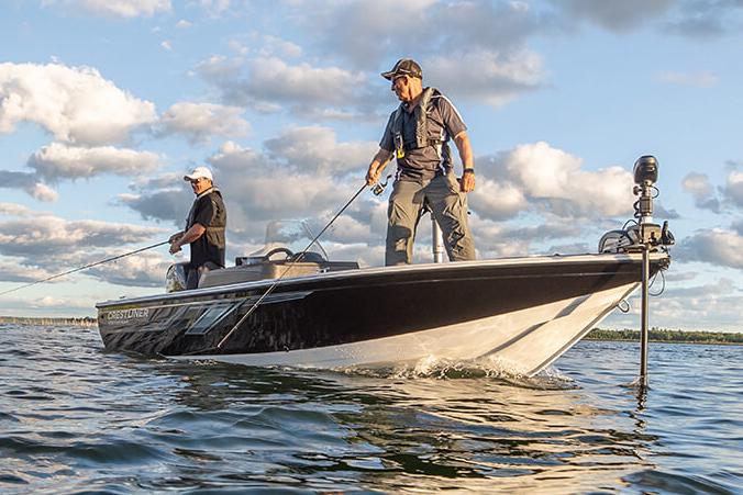 Crestliner Boat image