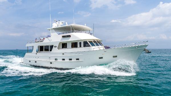2005 Outer Reef Yachts 730