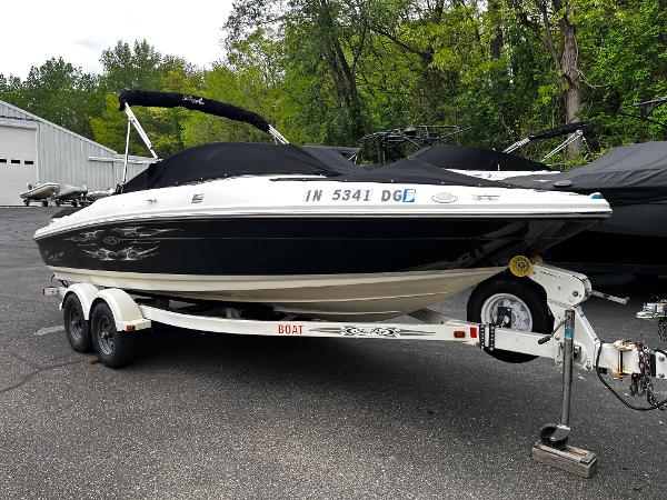 2008 Sea Ray 205 Sport