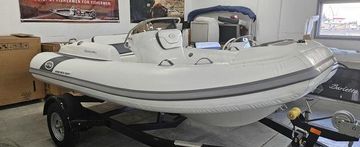 2024 Walker Bay Generation 400 DLX
