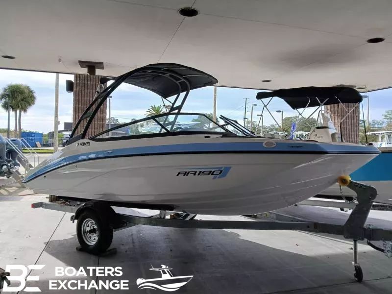2026 Yamaha Boats AR190