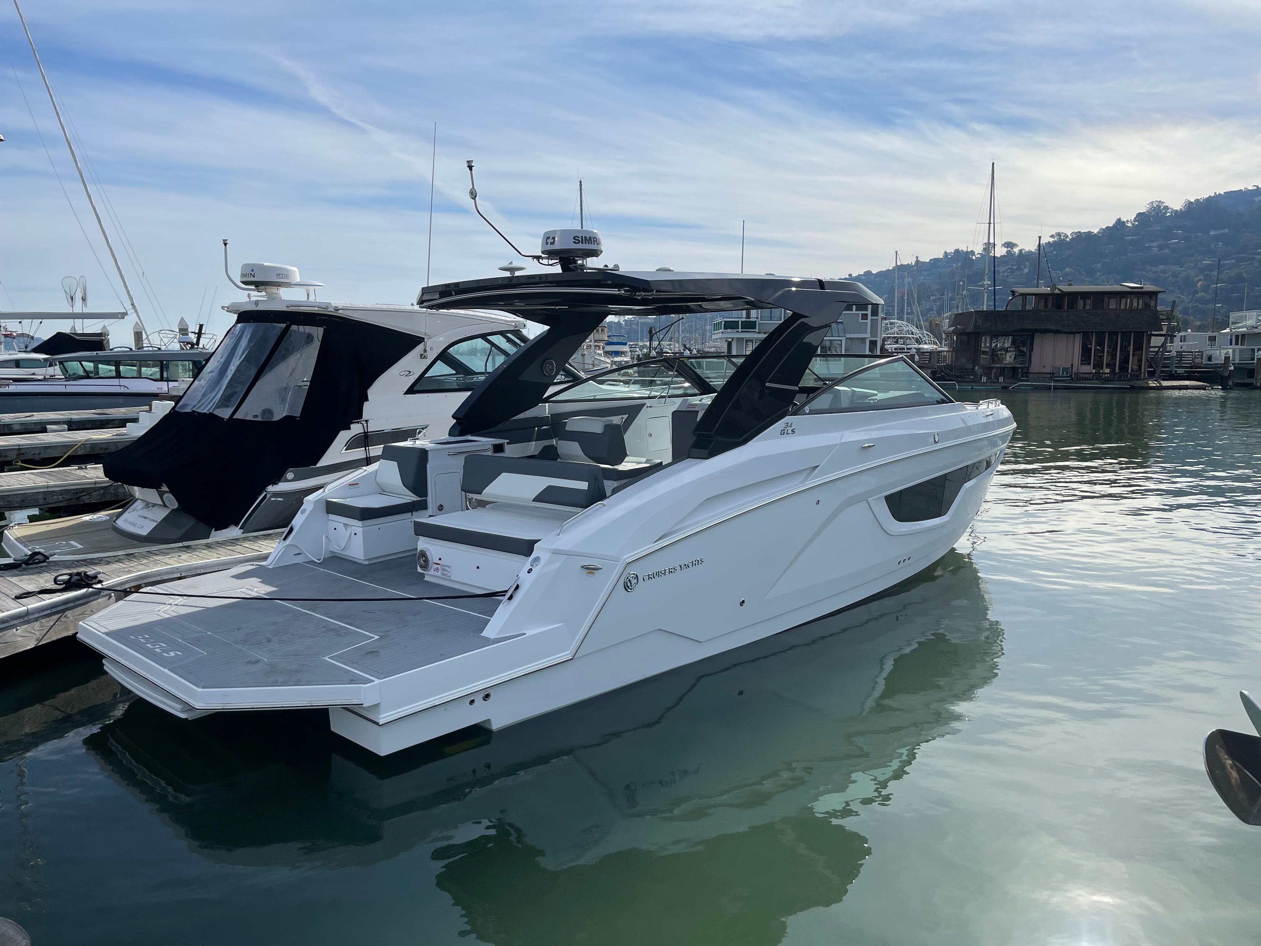 2023 Cruisers Yachts 34 GLS, Newport Beach California - boats.com