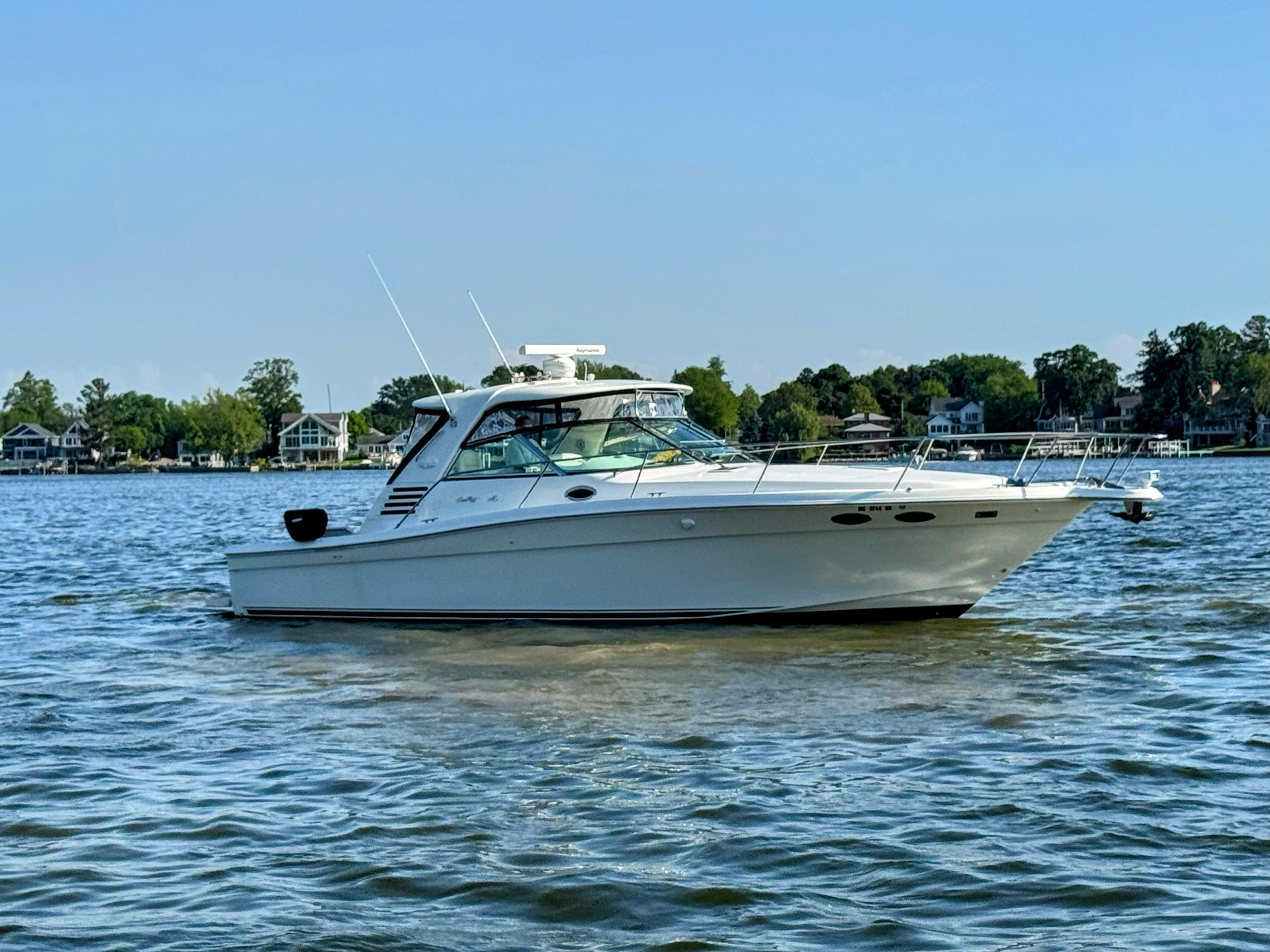 1998 Sea Ray 370 Express Cruiser